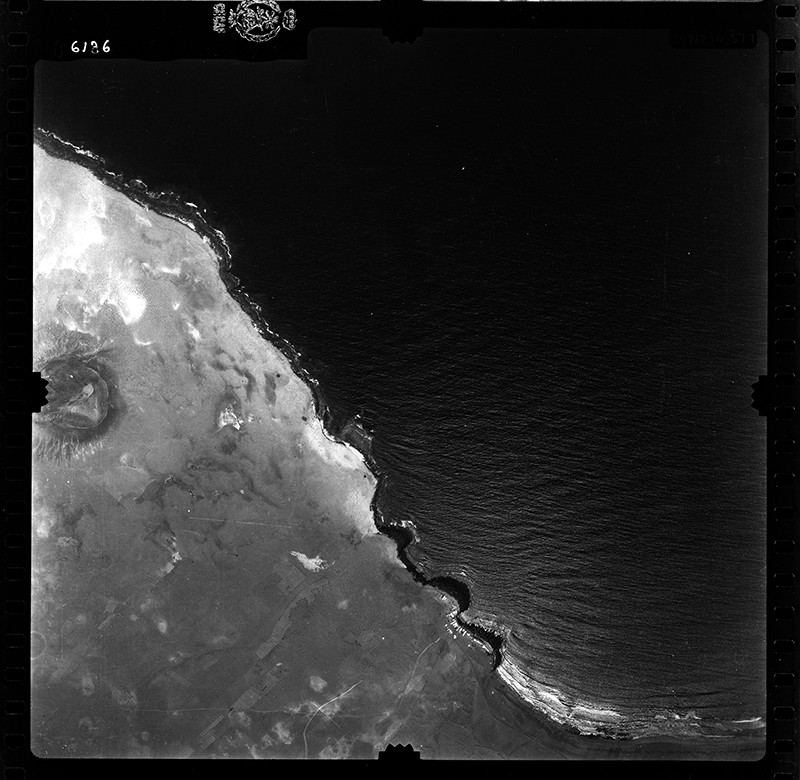 Fotografía aérea de la Caleta de Famara en 1955 I
