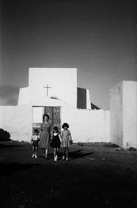 Familia en la ermita de Las Nieves I