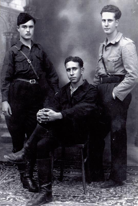 Tres soldados