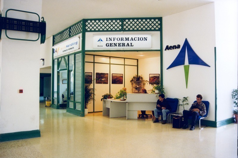 Antigua terminal del aeropuerto VII