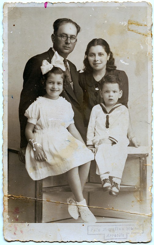 Mario Ferrer, Dolores Bermúdez e hijos