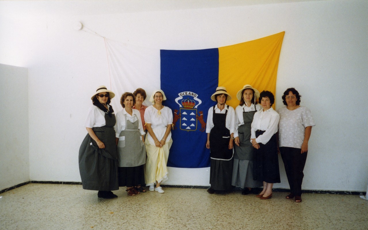 Maestras el Día de Canarias