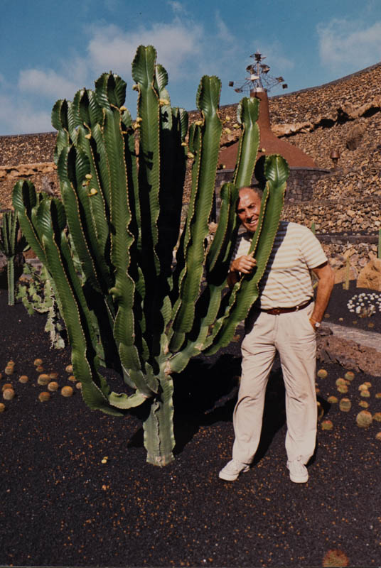Manrique en el Jardín de Cactus IV