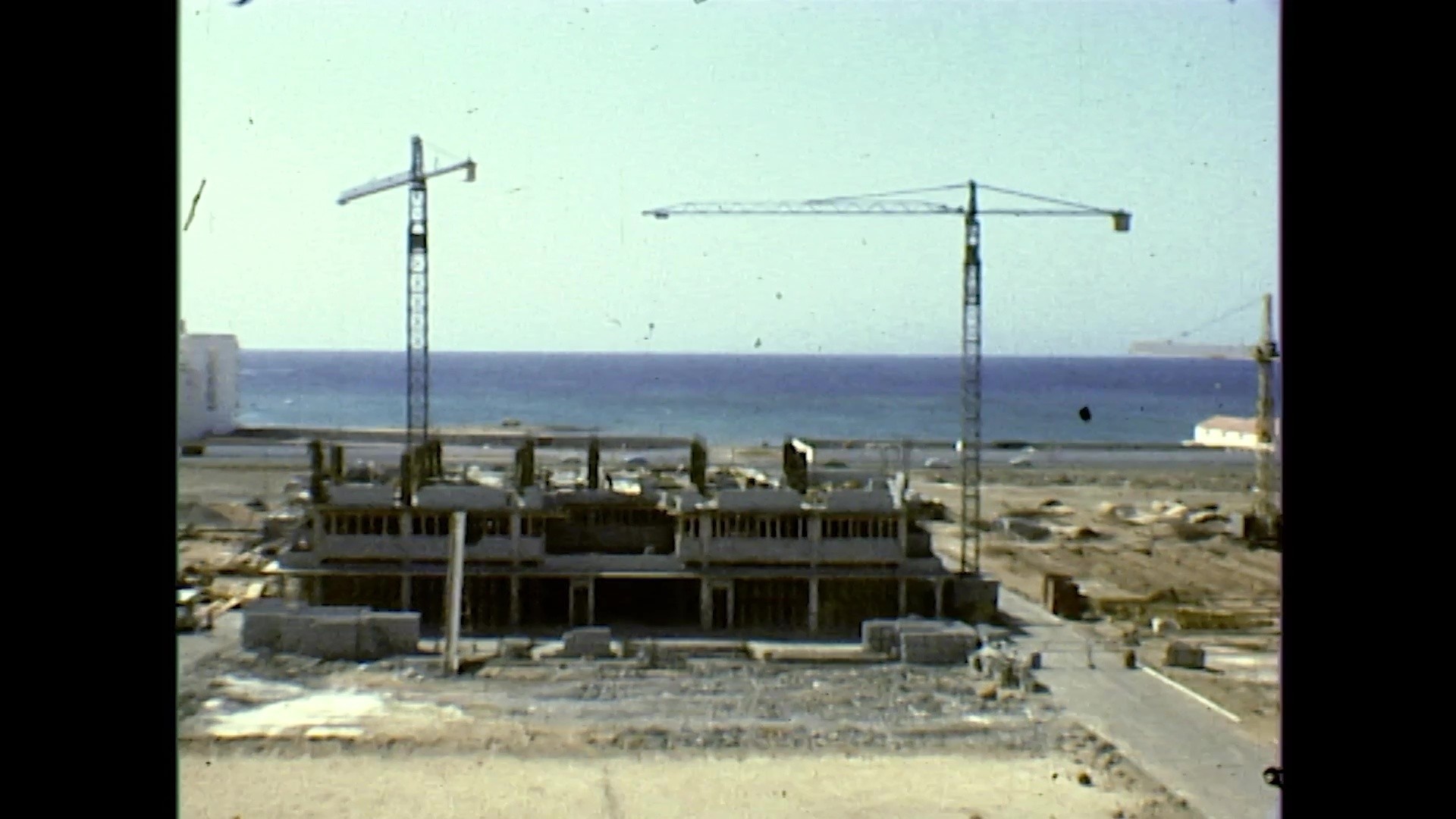 Arrecife en construcción (c. 1975)