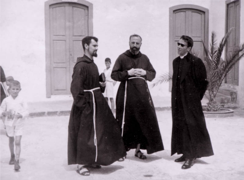 Sacerdotes en San Bartolomé