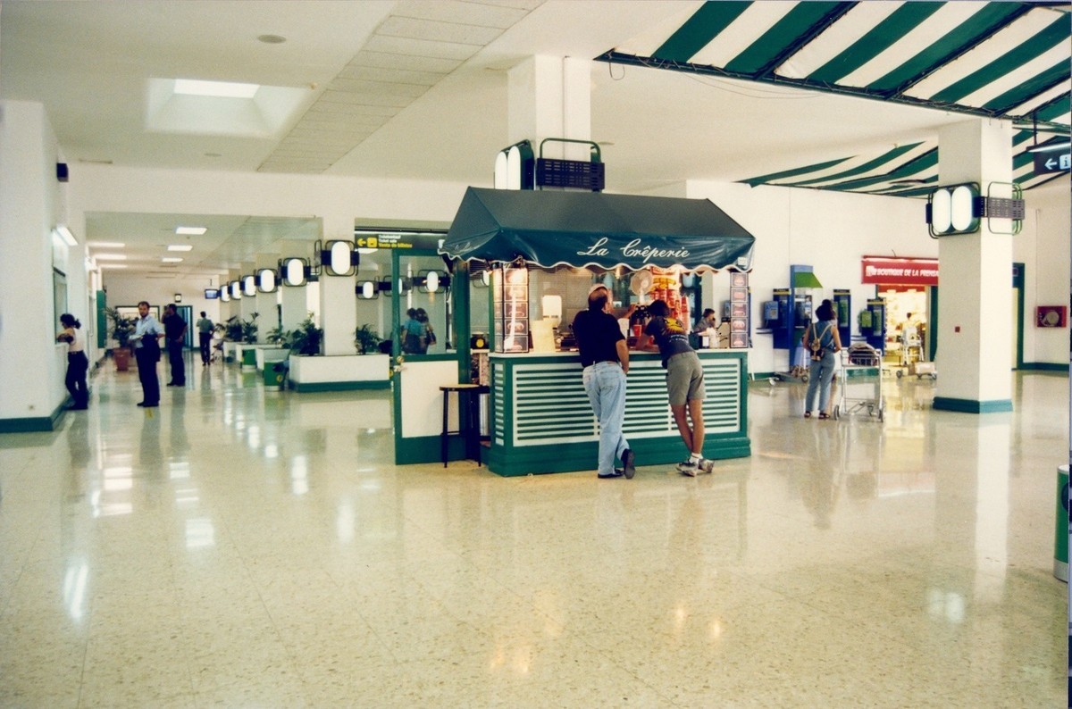 Antigua terminal del aeropuerto XX