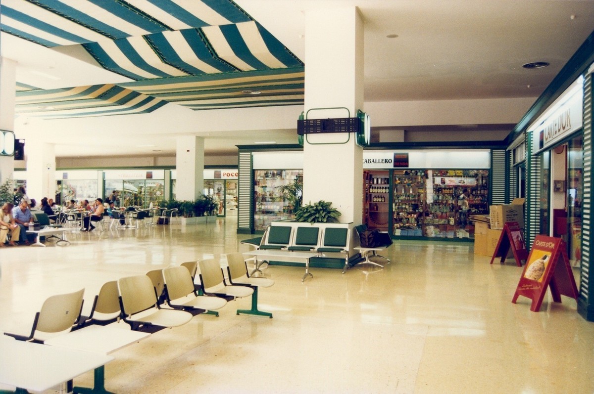 Antigua terminal del aeropuerto XXVI
