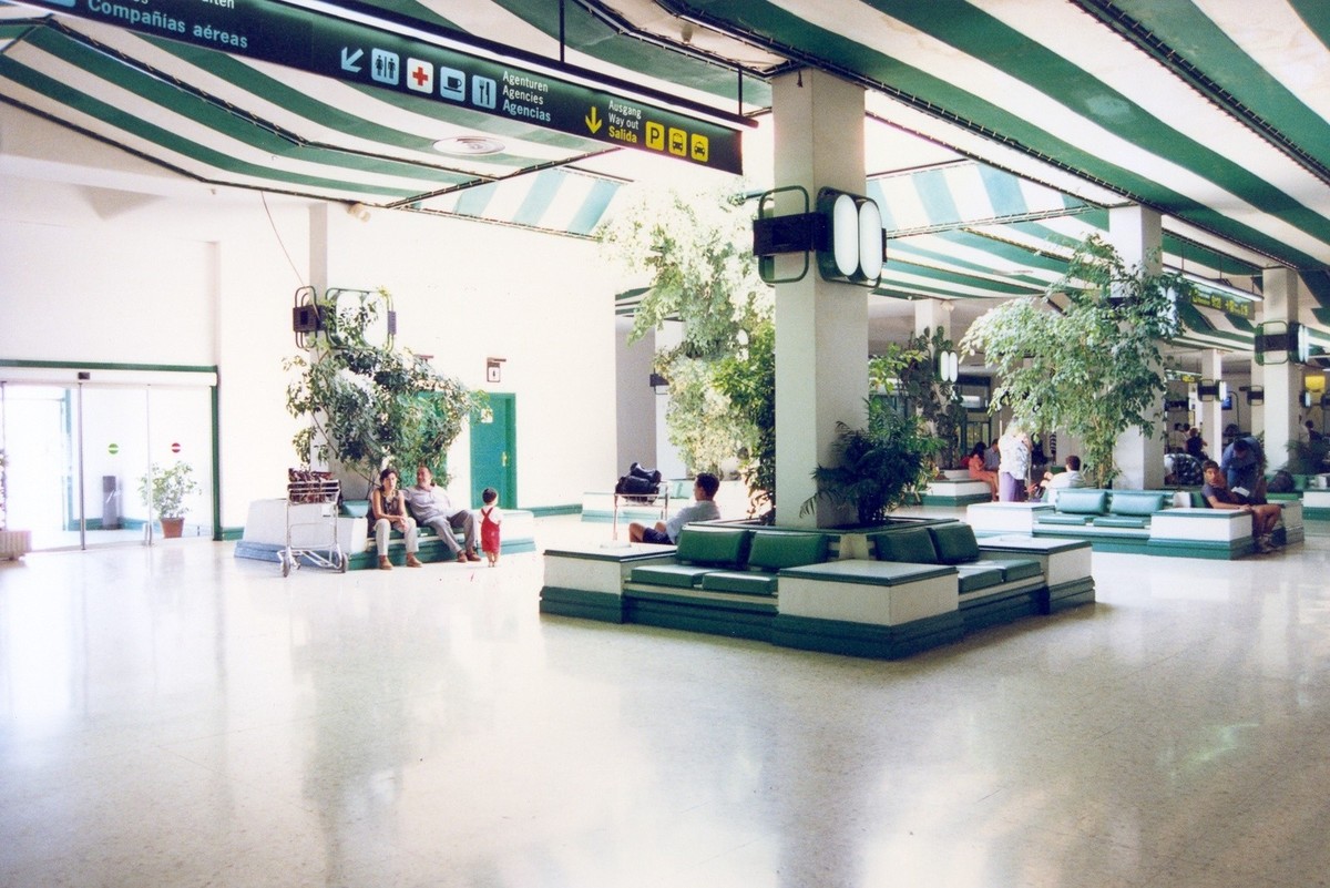 Antigua terminal del aeropuerto XXVIII